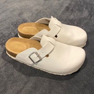 White mules